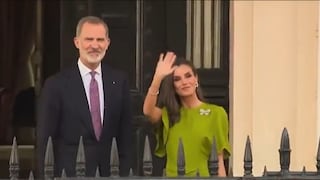 Los reyes de España se dirigen a la recepción de Carlos III en Buckingham 