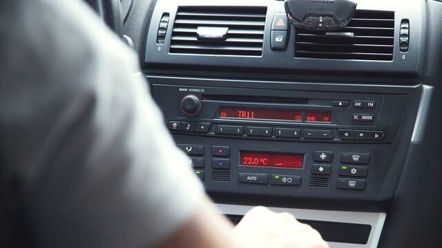 El gran problema de la desaparición de la Radio AM en autos electrificados