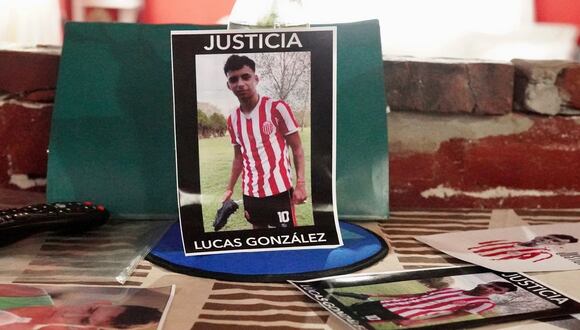 Lucas González, un joven argentino que fue asesinado por agentes de la policía, en la periferia de Buenos Aires, en 2021. (Foto de Rafael Mario Quinteros / Clarín)