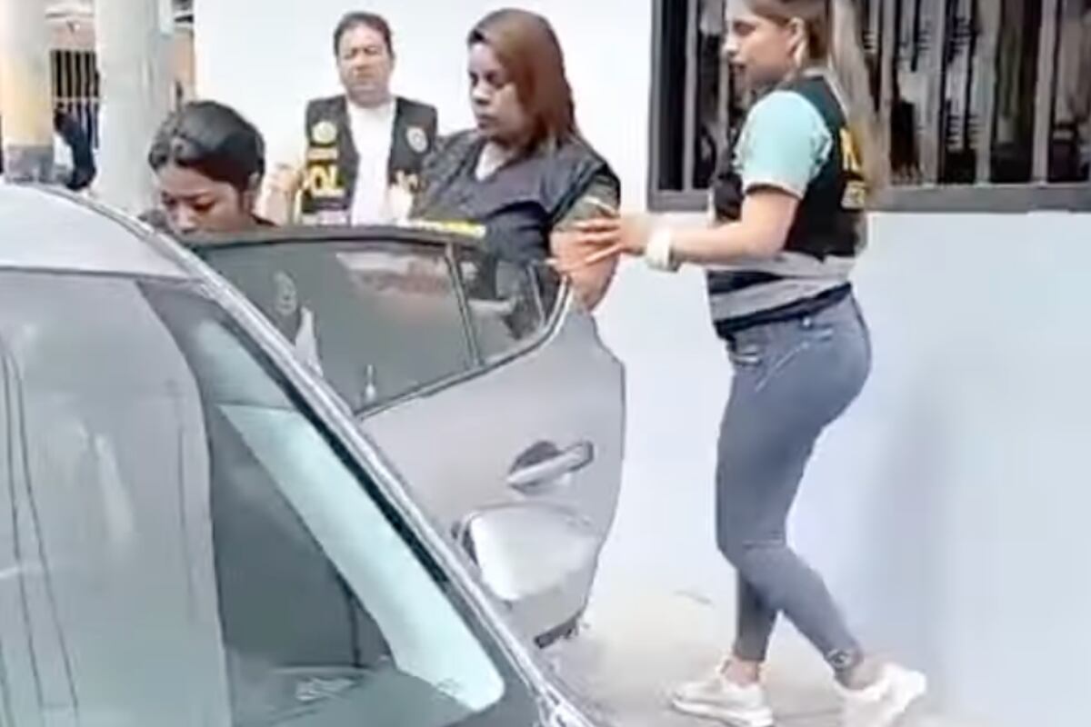 La PNP realizó la intervención este viernes. También se llevaron una computadora y otros documentos. Foto: captura Latina Noticias