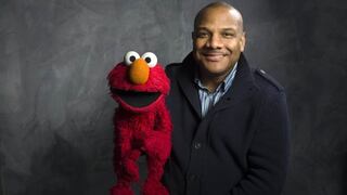 Actor que interpreta a "Elmo" se libró de demanda por abuso sexual