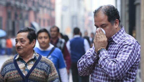 Las 3 regiones del Perú que tienen los números más altos de ancianos con neumonía tras inicio del invierno | Hay tres regiones del país que se destacan por el alarmante aumento de casos de neumonía entre los ancianos. En la siguiente nota te contaremos lo que se debe saber al respecto. (Foto: Referencial/GEC)