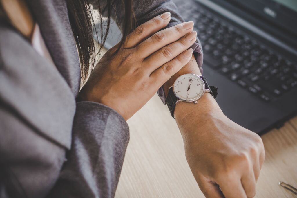 ¿Puntualidad, virtud o ansiedad? El reloj y la psique humana