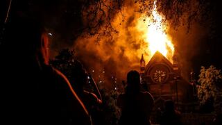 Gobierno de Chile condena incendio de iglesias y la violencia de “grupos minoritarios”
