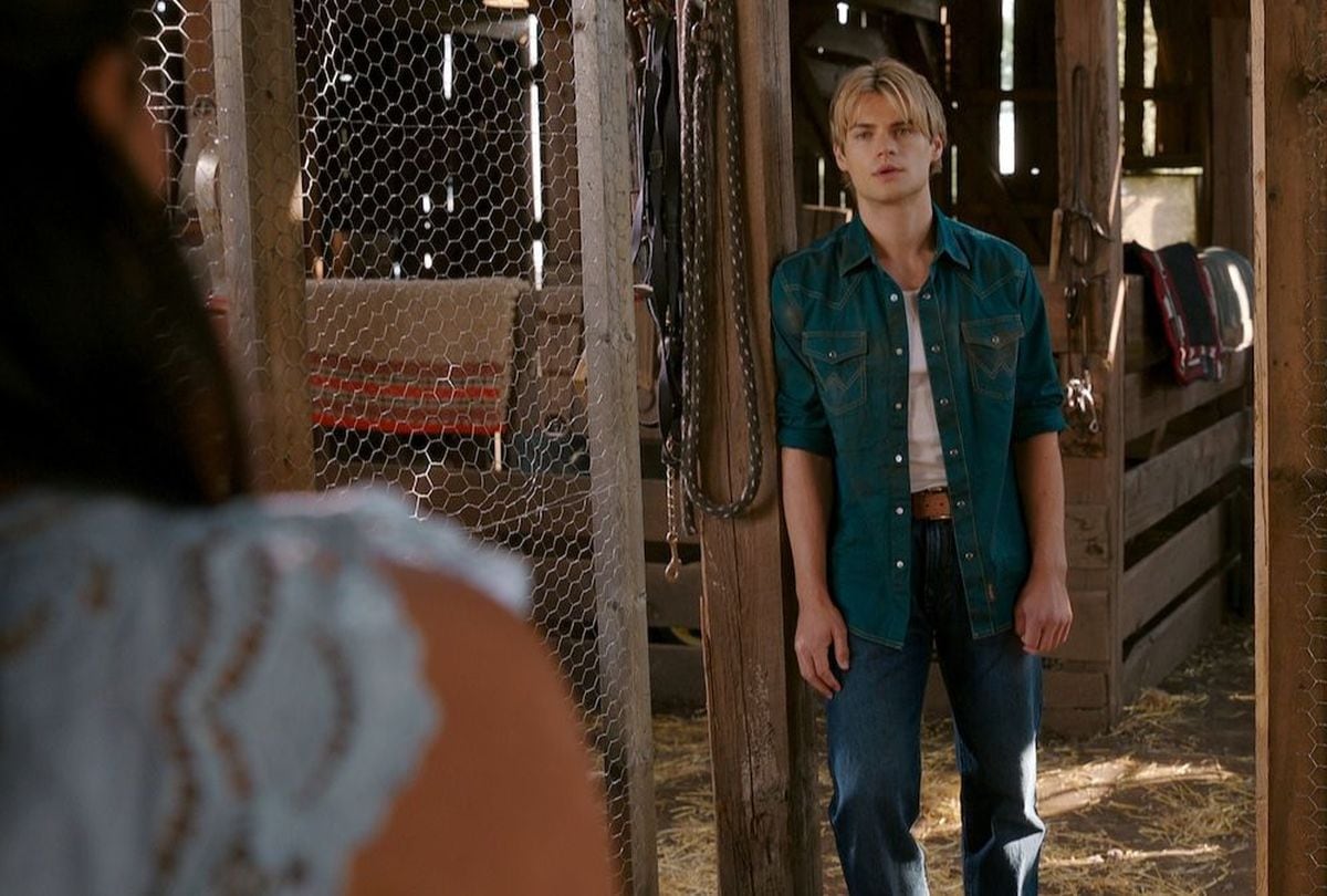 El triángulo amoroso, los patriarcas y el beso: Todas las diferencias clave entre la novela y la serie “My Life with the Walter Boys” (Foto: Netflix)