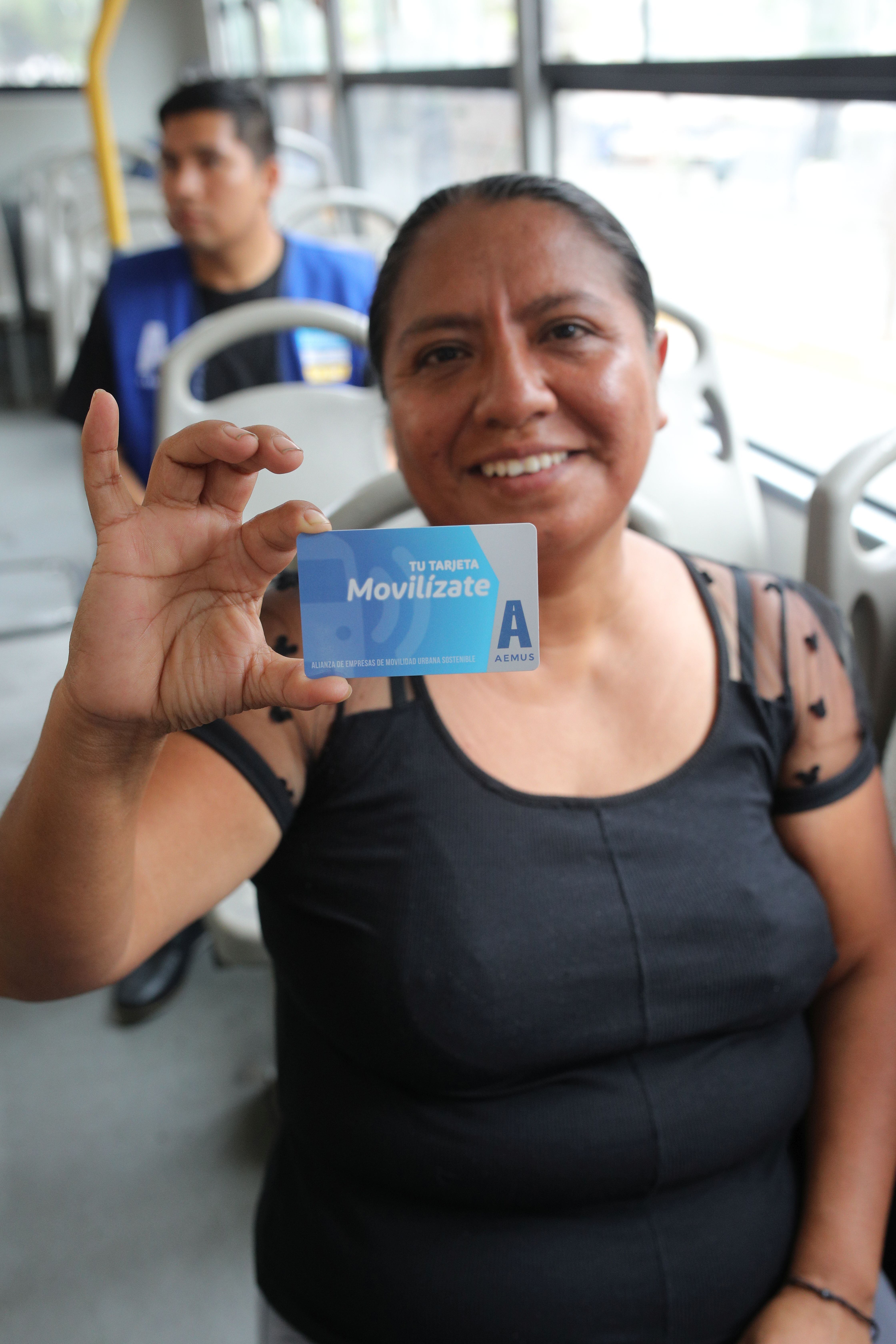 Desde 2018, se han vendido unas 60 mil tarjetas Movilízate. Tenerla implica algunos beneficios como no pagar pasaje en tu cumpleaños. También se puede pagar con Visa.