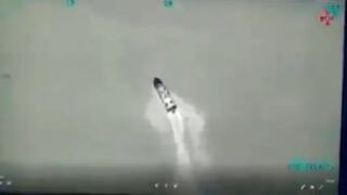 El momento en que drones de Ucrania destruyen dos barcos patrulleros rusos cerca de la isla de las Serpientes | VIDEO
