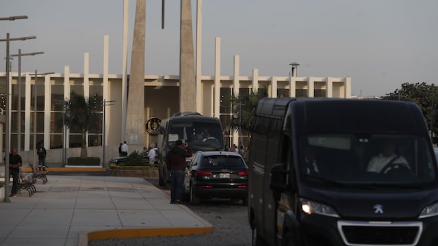 Mario Vargas Llosa: restos del Nobel fueron cremados en el Centro Funerario del Ejército, rodeado por sus seres queridos
