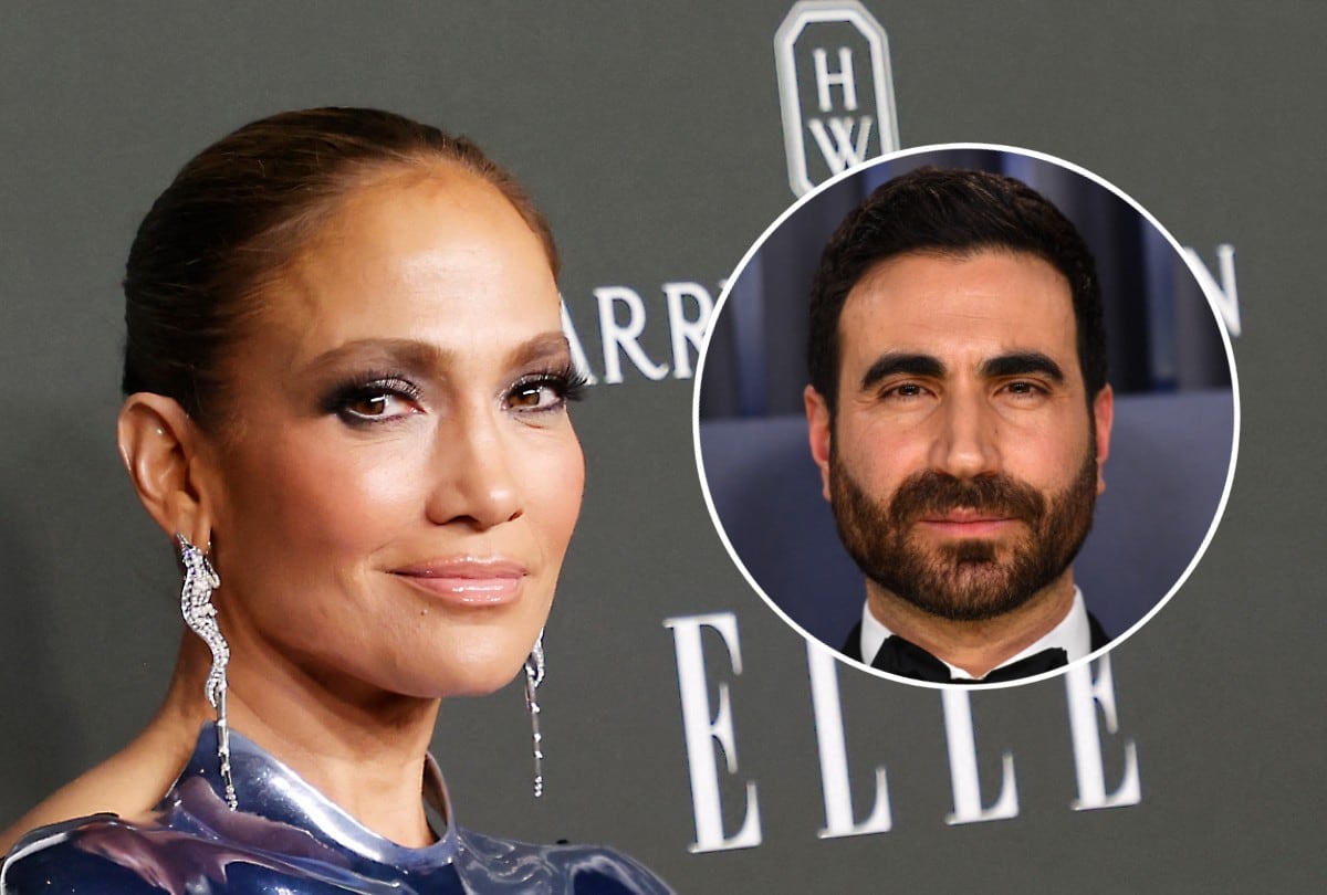 Jennifer Lopez enciende rumores de romance con Brett Goldstein tras su aparición en obra de Broadway. | Crédito: Michael Tran / Valerie Macon / AFP