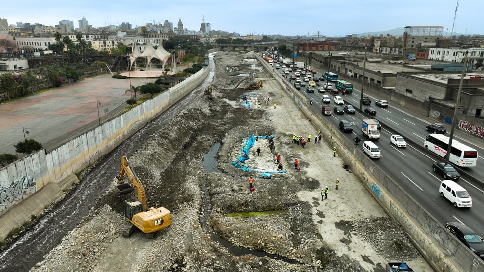 Concesionarias y entidades públicas reforzaron protocolos y trabajos preventivos para mantener la transitabilidad durante la temporada de lluvias. (Foto de EFE)