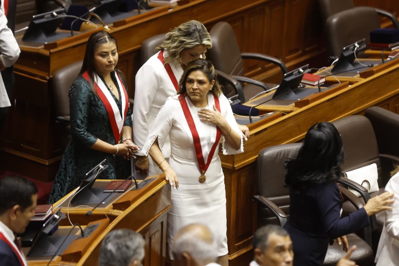 Ceremonia de juramentación de los diputados elegidos para el período parlamentario 2026-2031, realizada en la sede del Congreso de la República. Durante la sesión protocolar, los parlamentarios prestaron juramento para asumir oficialmente sus funciones, dando inicio a la labor legislativa de la Cámara de Diputados en el marco del nuevo Congreso bicameral para el quinquenio 2026-2031. Fotos: Mario Zapata N. / @photo.gec
