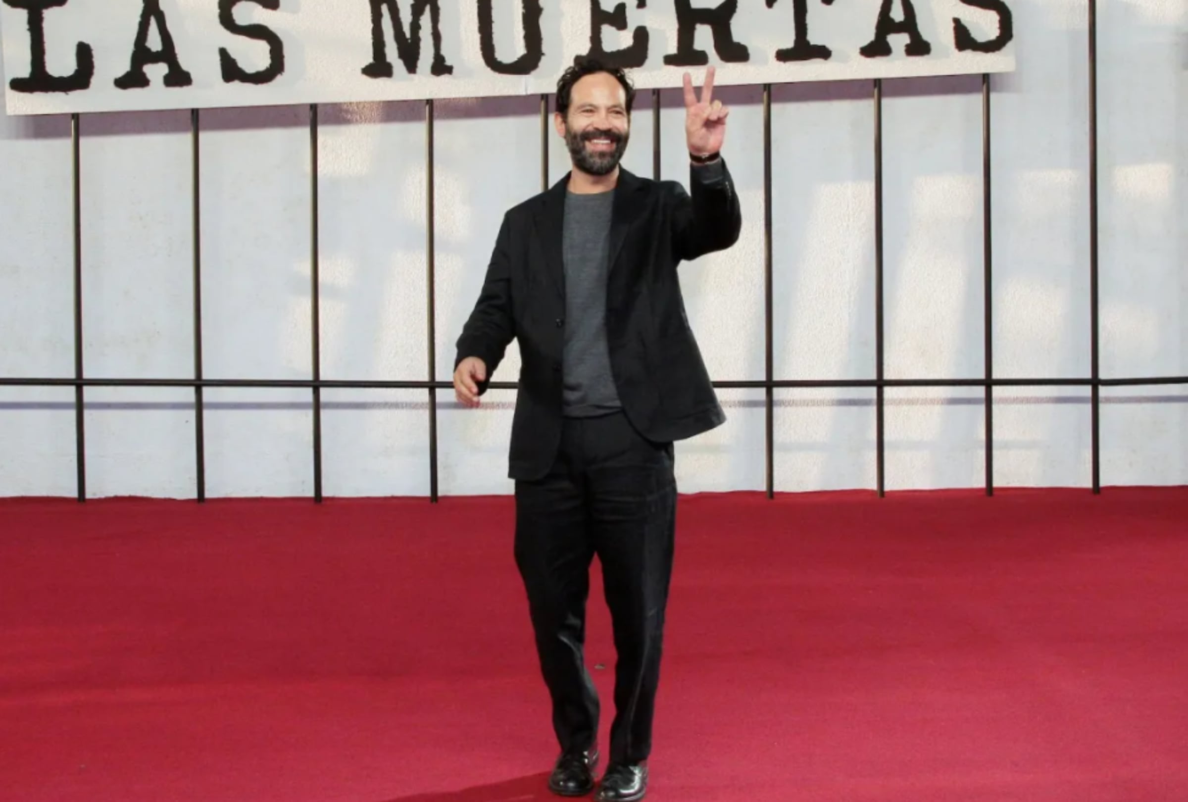 En la adaptación que realizó la plataforma Netflix, quien personifica a La calavera es el actor Mauricio Isaac (Foto: AFP)