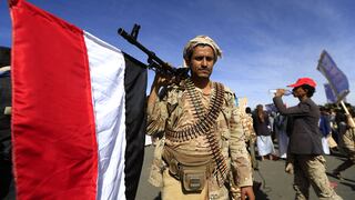 Los rebeldes hutíes empiezan a retirarse de puertos en Yemen