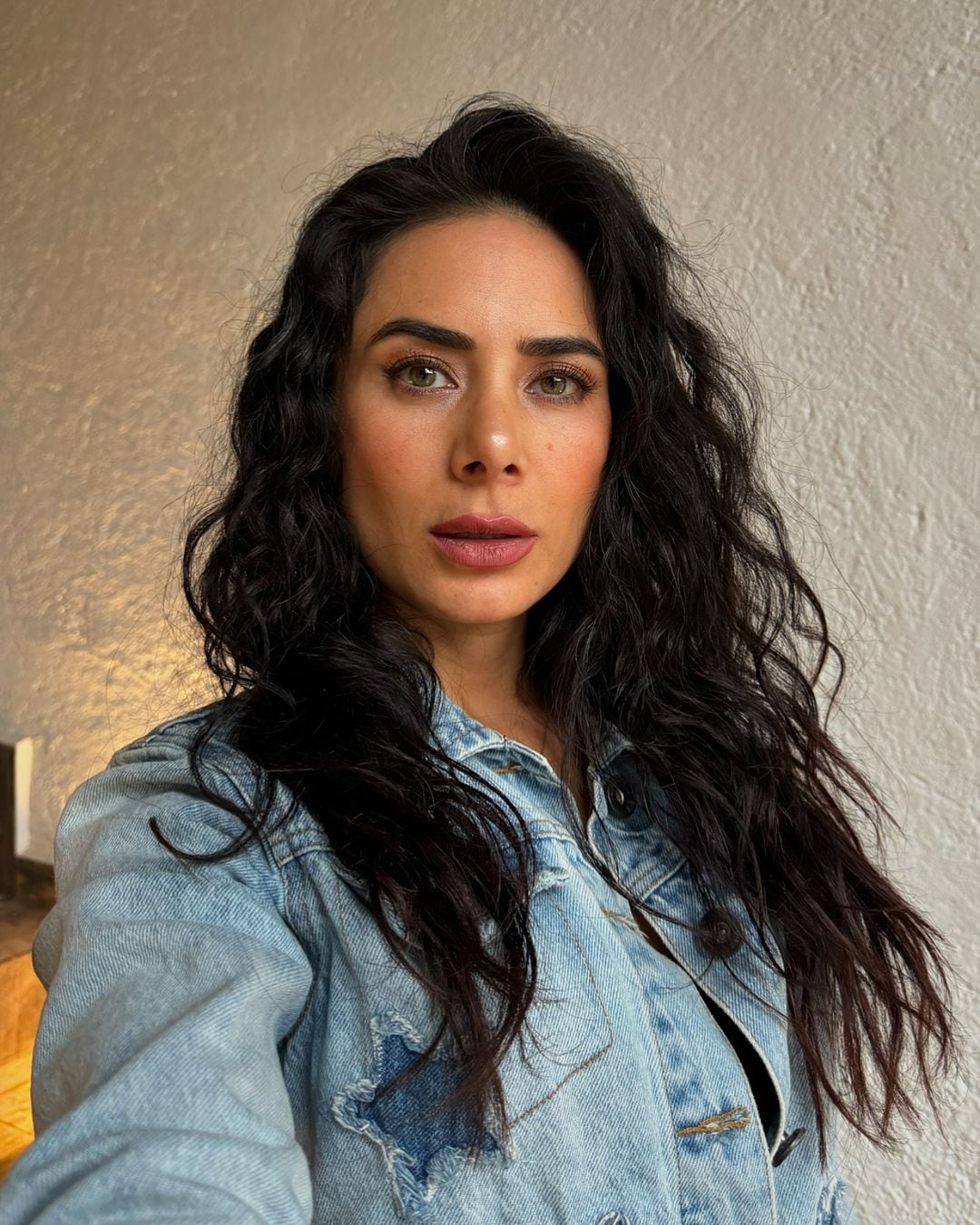 Johanna Fadul es popular por interpretar a Daniela, la hija de "La Diabla", en la telenovela "Sin senos sí hay paraíso" (Foto: @johannafadul / Instagram)