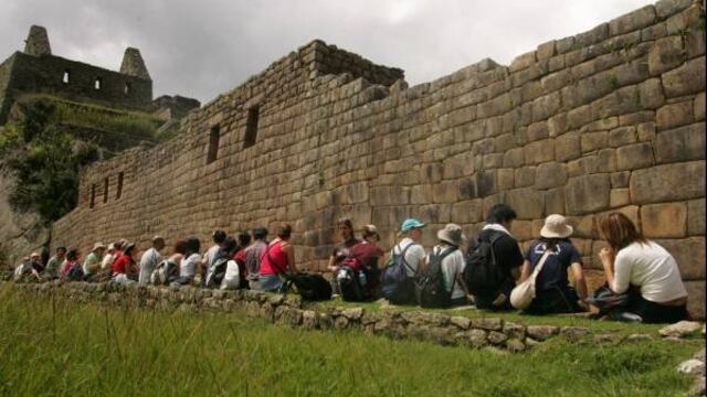 Turistas que visiten Cusco tienen seguridad garantizada, dijo presidente regional