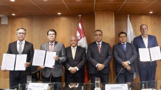 Gobierno firma contratos para el despliegue de tecnología 5G