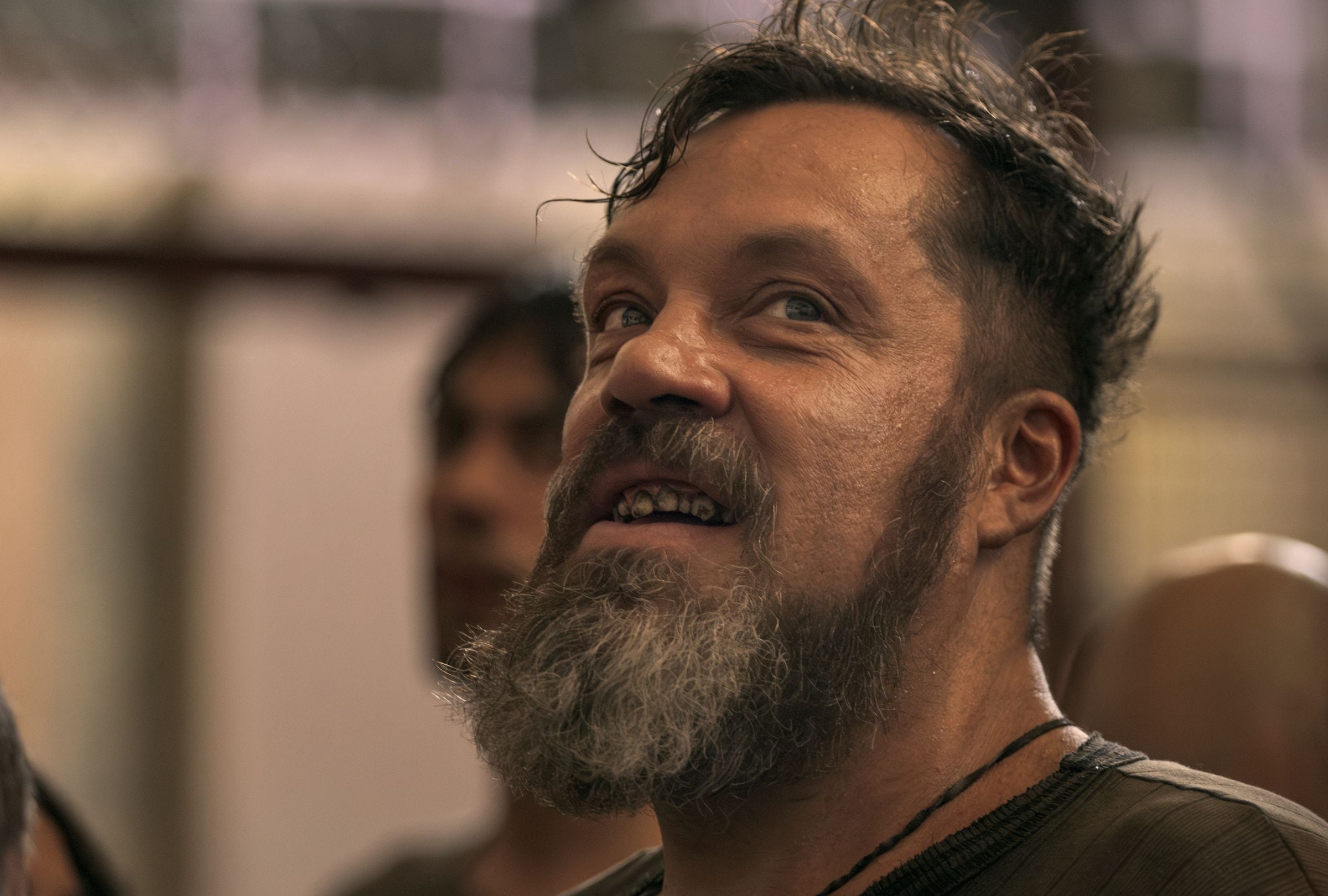 Roberto Duarte como “Carajo” en una escena de la serie mexicana "Celda 211" (Foto: Netflix)