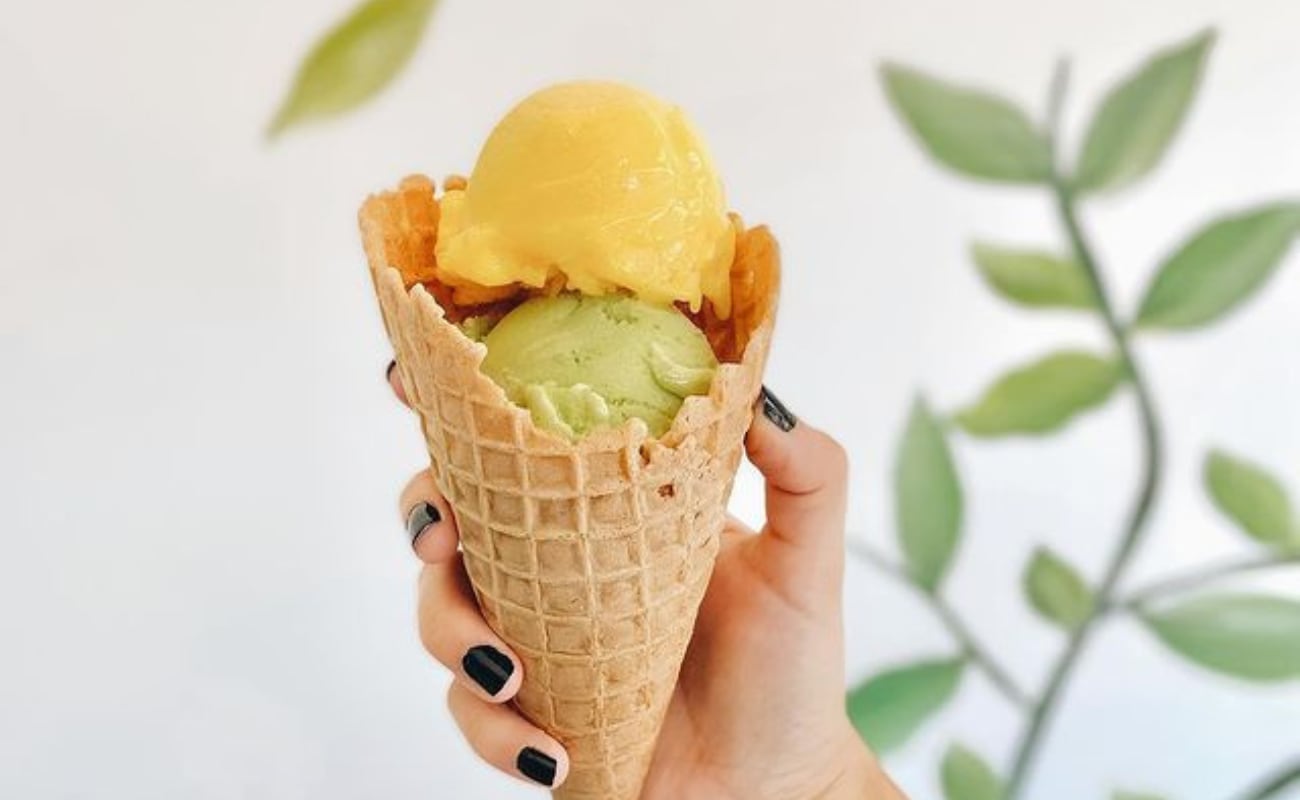 En Napoli Gelato ofrecen coloridos sorbetes, helados de leche vegetal y con stevia.