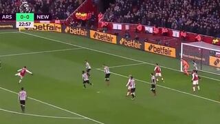 YouTube: El golazo que ejecutó Özil con el Arsenal [VIDEO]