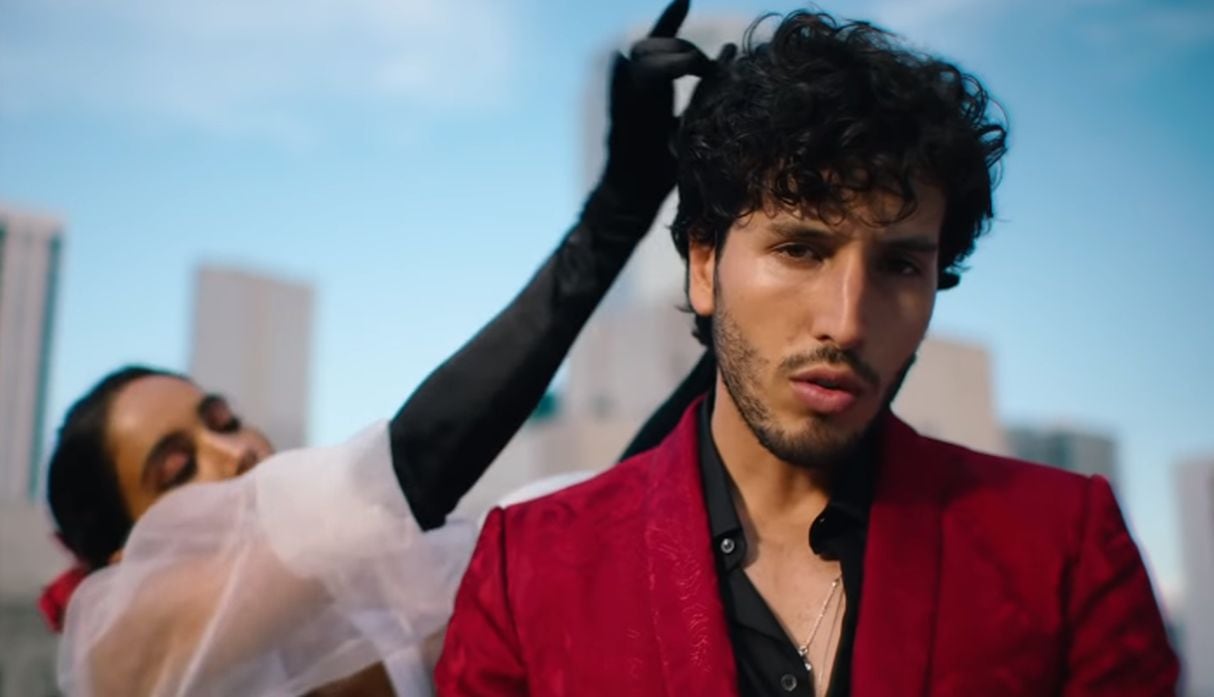 Sebastián Yatra estrenó el video de “A Dónde Van”, su colaboración con junto al puertorriqueño Álvaro Díaz. (Foto: Captura de video)