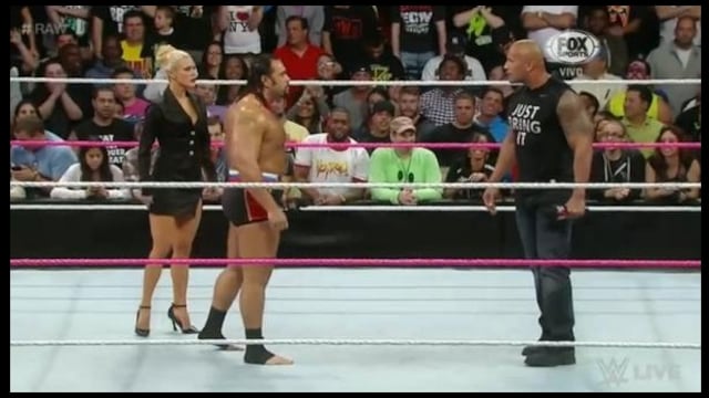 WWE: 'The Rock' reapareció en Raw y sometió a Rusev