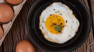 Cómo freír un huevo sin salpicaduras de aceite