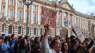 Francia: diputados debaten inscribir el derecho al aborto en la Constitución