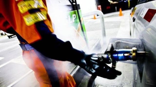Precio de referencia de la gasolina se redujo 1% esta semana
