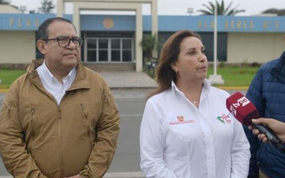 Dina Bolaurte y Alberto Otárola son dos de los investigados por la Fiscalía de la Nación por presunto genocidio y homicidio en protestas. (Foto: Presidencia)