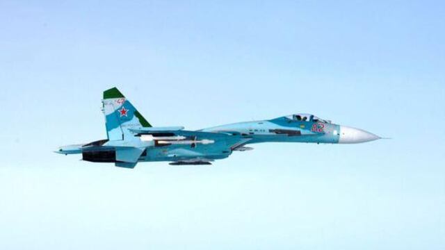 Rusia efectúa ejercicios aéreos con más de 60 cazas y cazabombarderos cerca de Ucrania