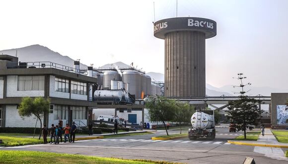 Backus y Enel Generación Perú firmaron un importante acuerdo para el suministro de energía 100% renovable en las operaciones del grupo cervecero | Foto: Archivo / El Comercio