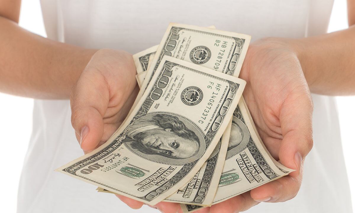 Varios vecinos de La Villita están recibiendo cheques de US$317 como indemnización tras un desastre ambiental (Foto: Freepik)