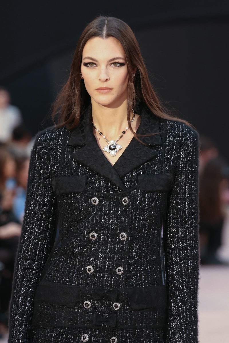 Sobre cómo se conocieron, la modelo reveló que fue en Milán, Italia, aunque prefirió no dar más detalles. (Foto: ALAIN JOCARD / AFP)