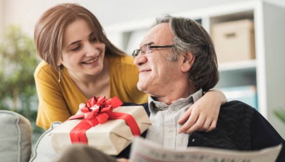 Día del Padre 2024: ¿no sabes qué regalarle a tu papá en esta fecha especial? Revisa aquí 7 ideas de obsequios caseros. (Foto: iStock)