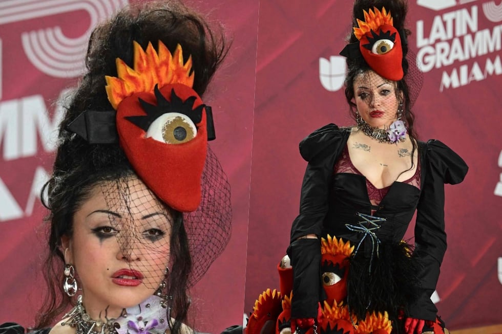 La cantante Mon Laferte sorprendió a su paso por la alfombra roja del Latin Grammy 2024. (Foto: Agencias)