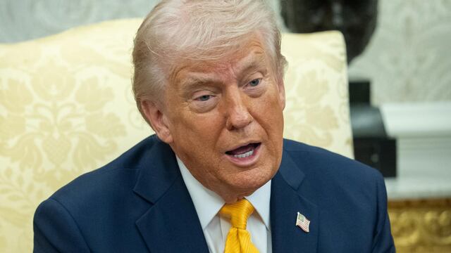 Trump contempla “reducir gradualmente” las operaciones militares contra Irán