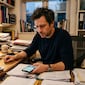 La psicología dice que las personas que te responden el WhatsApp aunque estén ocupadas tienen responsabilidad interpersonal