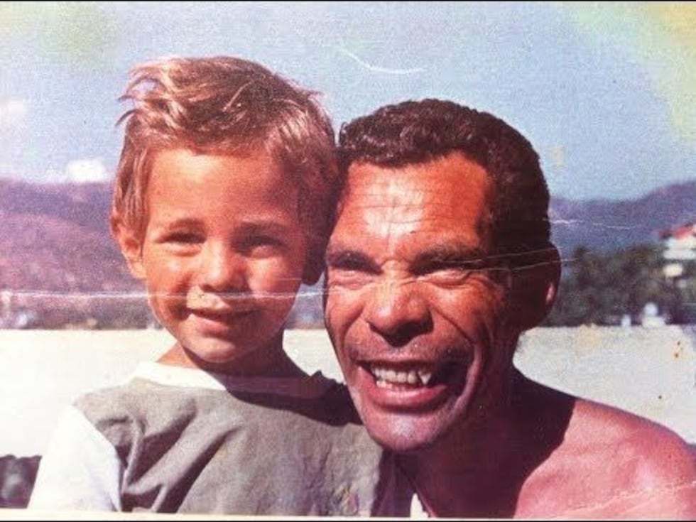 El actor estuvo casado tres veces y es su hija Carmen la que no deja de compartir imágenes de su famoso padre.