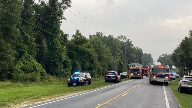 Ocho muertos y 40 heridos tras choque de un camión y un autobús de campesinos en Florida