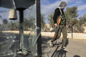 Siria: fuerzas de seguridad llevan a cabo operación contra “milicias” pro Bashar al Assad