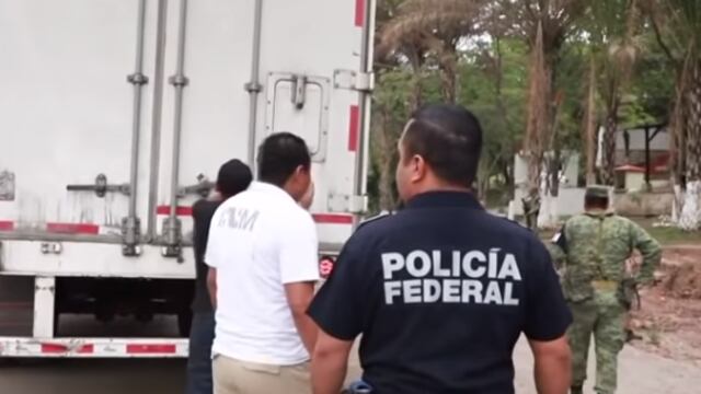 Autoridades mexicanas hallan 65 migrantes de origen indio