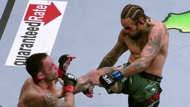 UFC 268: Frankie Edgar y su rostro en el momento que impactó sobre él una brutal patada