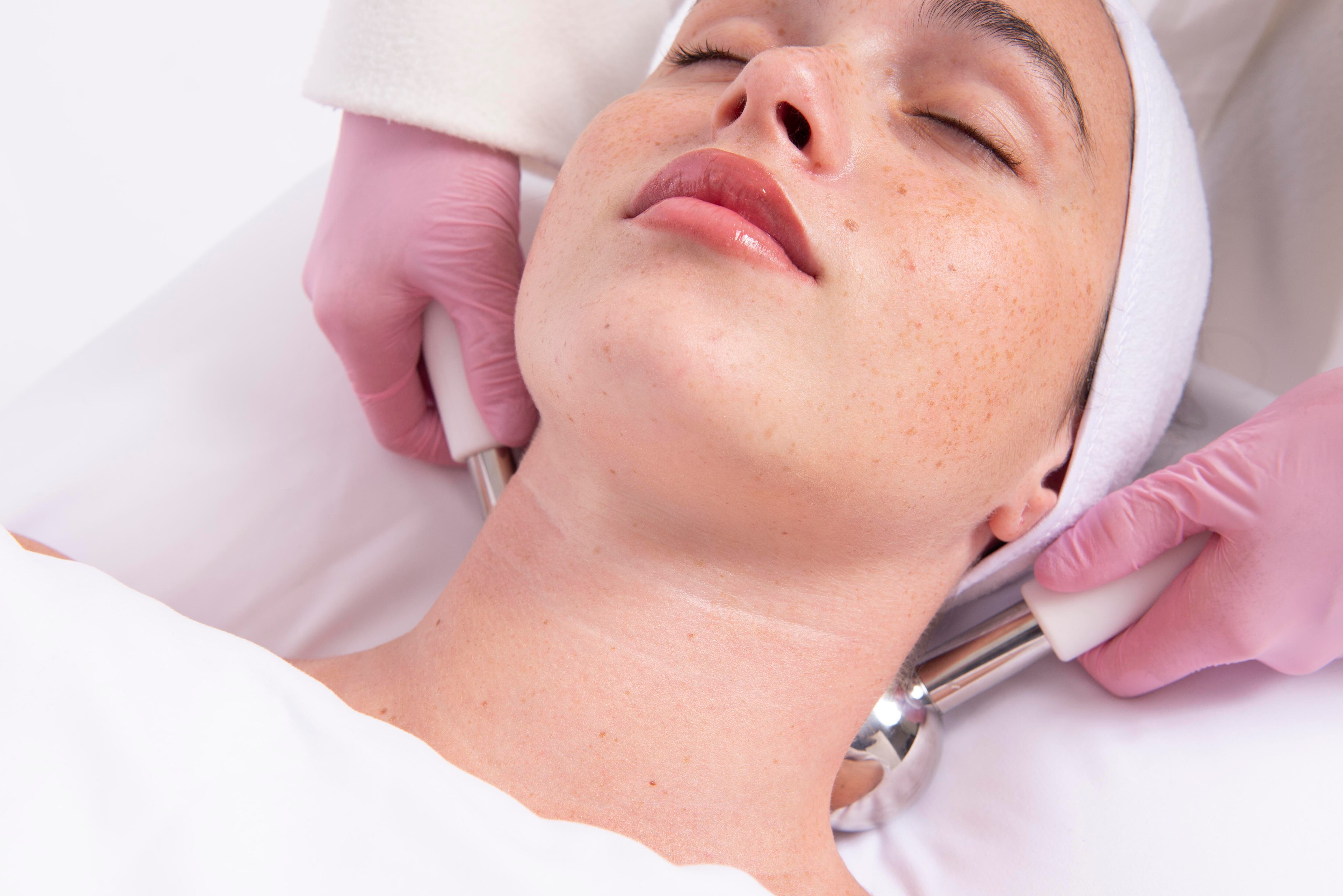 En este espacio, destacan innovadores tratamientos beauty como óxigeno medicinal con centella asiática, mascarillas frozen y crioterapia. (Foto: Cara Sanctuary)