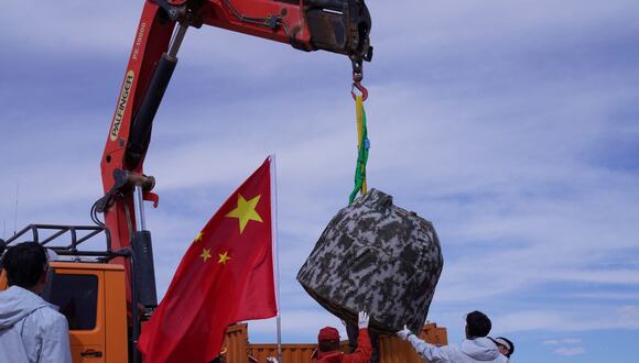 La sonda china cargando las muestras lunares aterrizó el pasado 25 de junio en Mongolia.
