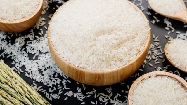 Por qué no deberías desechar el agua donde cocinaste el arroz