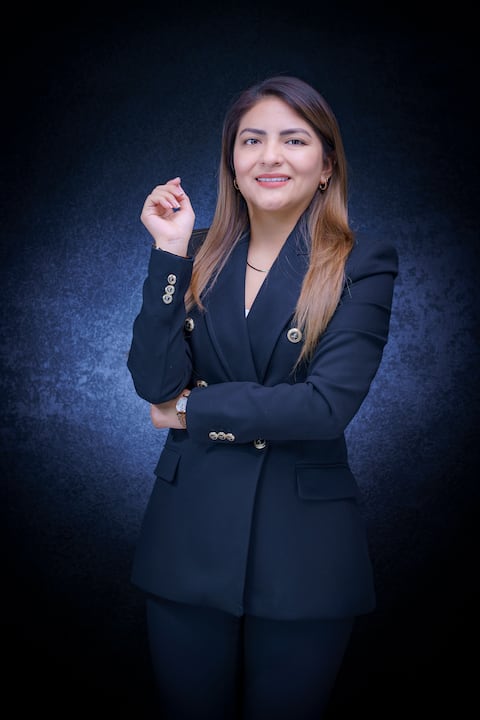 Oyarce, ingeniera de sistemas y magister en Administración de Empresas, llevaba diez años de experiencia gestionando y liderando proyectos tecnológicos antes de lanzar ParkGo.