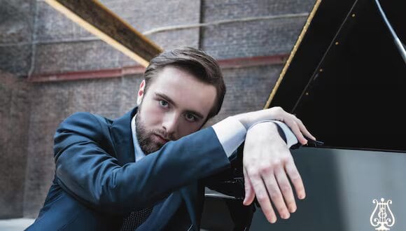 Hoy el Teatro Municipal, se vestirá de gala para recibir por primera vez en el Perú al aclamado pianista Daniil Trifonov.