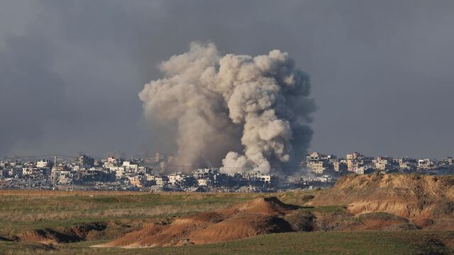 Decenas de muertos y heridos tras noche de intensos bombardeos en toda la Franja de Gaza