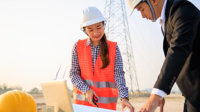 Romper barreras en la ingeniería: el liderazgo femenino y su impacto en la construcción civil