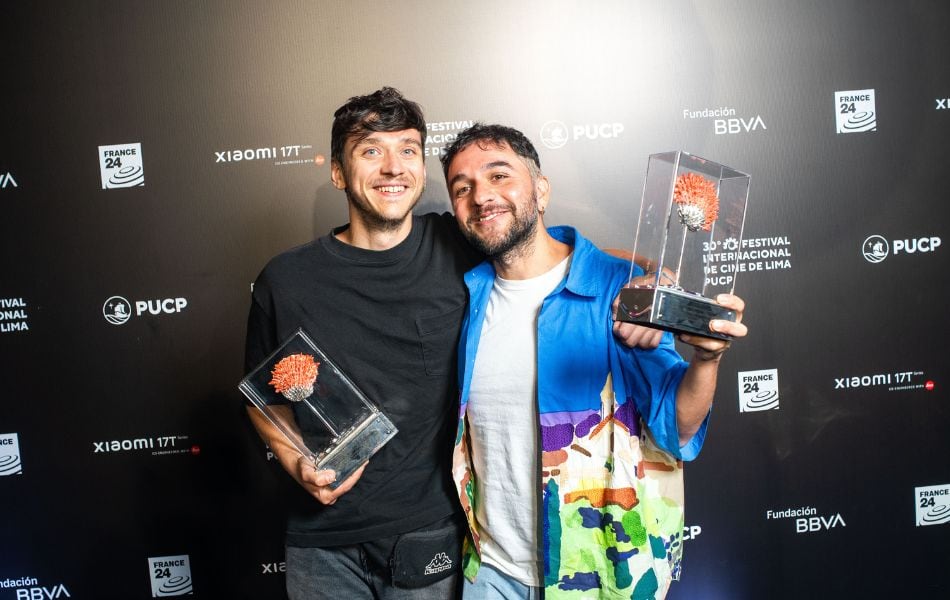 Bruno Santamaría recogió el galardón a Mejor Película Ficción con "Seis meses en el edificio rosa con azul". (Foto: Difusión)